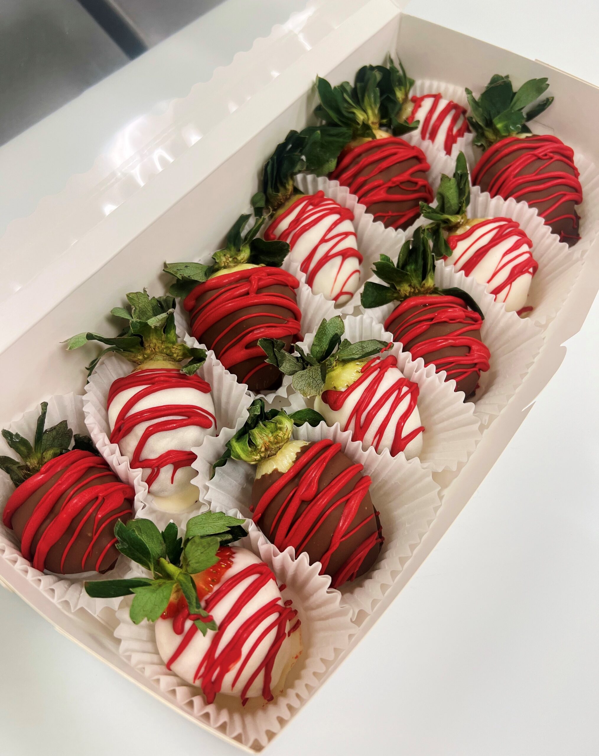 Strawberry and Chocolate in a Box Strawberry and Chocolate in a Box
